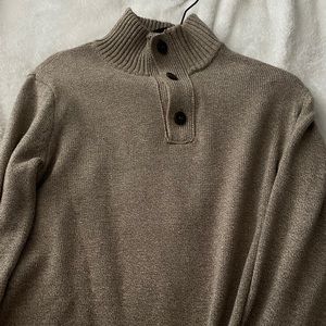 American Eagle Turtle Neck Athletic Fit